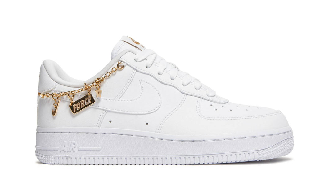 WMNS AIR FORCE 1 “LUCKY CHARMS”